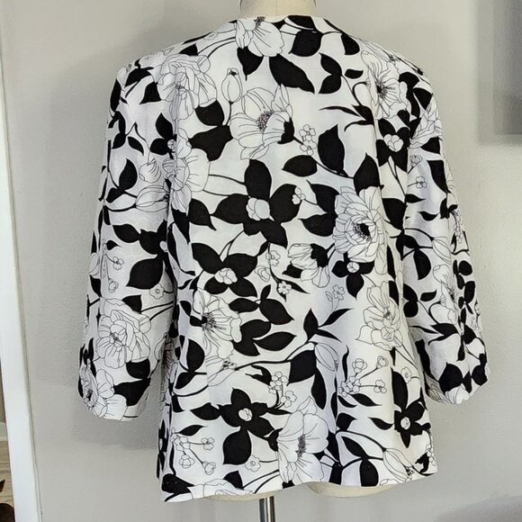 DRESS BARN FLORAL JACKET - Picture 2 of 4